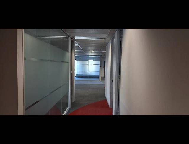 BUSINESS PROPERTY TO RENT IN BRYANSTON